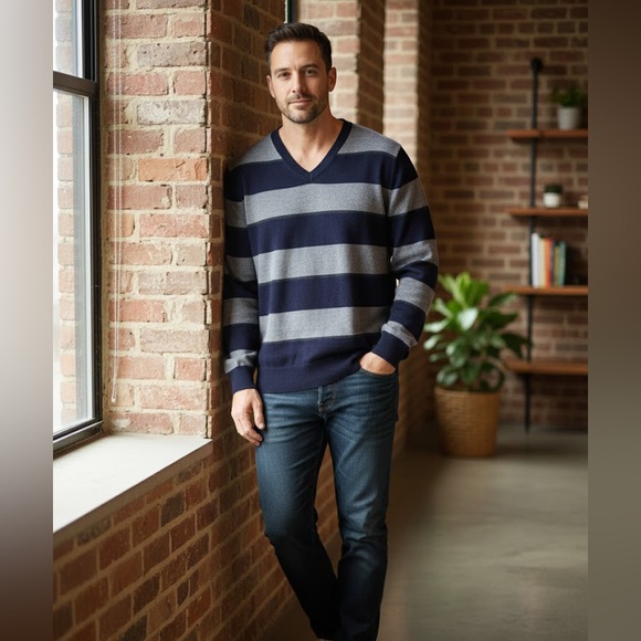 Banana Republic Other - Banana Republic Merino Wool Sweater navy gray men’s size XL